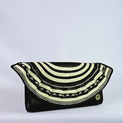 Clutch con Olas Negro